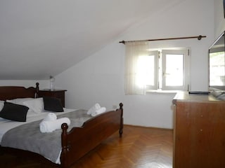 Apartment Dugi Rat Features 4