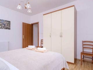 Apartment Vrboska Ausstattung 16