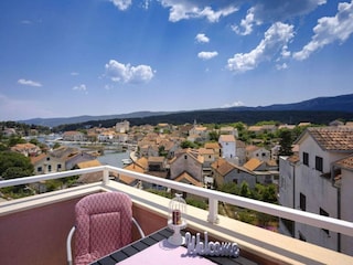 Apartment Vrboska Außenaufnahme 4