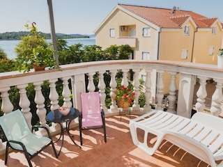 Appartement Srima Buitenaudio-opname 7