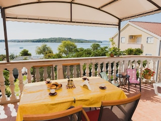 Appartement Srima Buitenaudio-opname 10