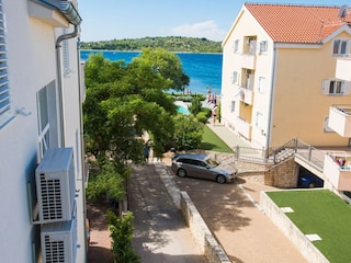 Appartement Srima Buitenaudio-opname 24