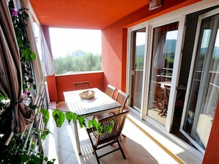 Apartment Kali Outdoor Recording 2