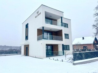 Apartment Welt Outdoor Recording 9