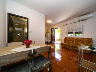 Apartment Kornić Außenaufnahme 23