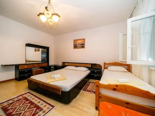 Apartment Kornić Features 42
