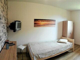 2. Schlafzimmer