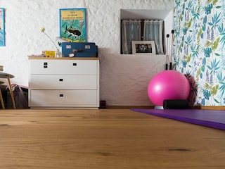 Sportzimmer mit Ausziehsofa