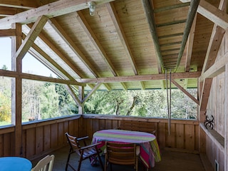 Grillplatz mit Außenkühlschrank