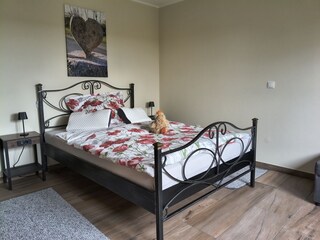 Schlafzimmer 2b