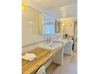 1. Badezimmer