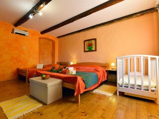 Ferienhaus Pinezići Ausstattung 28
