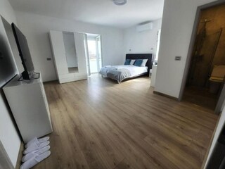 Ferienhaus Puljane Ausstattung 13
