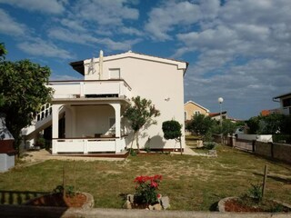 Apartment Povljana Außenaufnahme 3