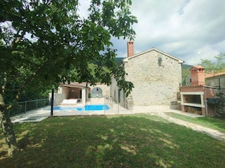 Ferienhaus Lupoglav Außenaufnahme 4