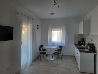 Apartment Povljana Ausstattung 23