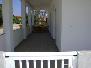 Apartment Povljana Außenaufnahme 2