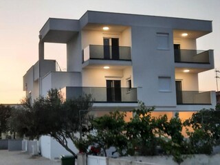 Apartment Povljana Außenaufnahme 16