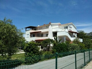 Apartment Banjol Außenaufnahme 5