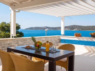 Villa Grebastica Buitenaudio-opname 3