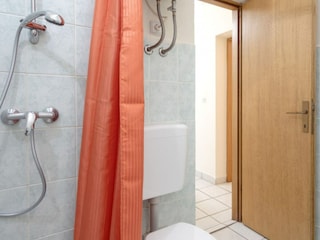 Apartment Vrboska Features 11