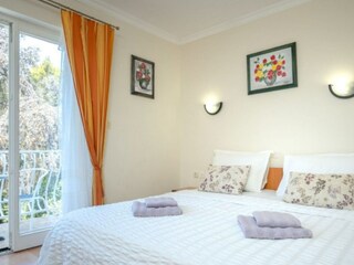 Apartment Vrboska Features 10