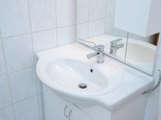 Apartment Vrboska Features 13