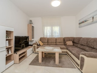 Apartment Karin Features 24