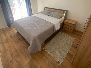 Apartment Lopar Features 13