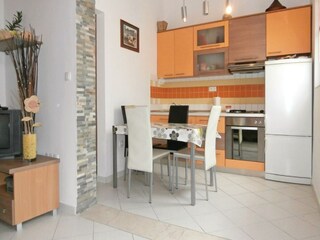 Apartment Jesenice bei Dugi Rat Ausstattung 4