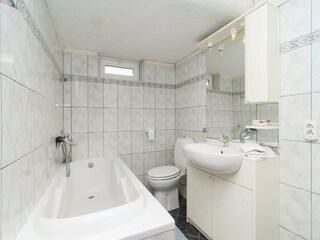 Apartment Jesenice bei Dugi Rat Ausstattung 11