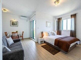 Villa Zavalatica Features 40