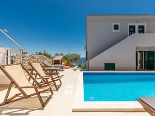 Villa Zavalatica  83