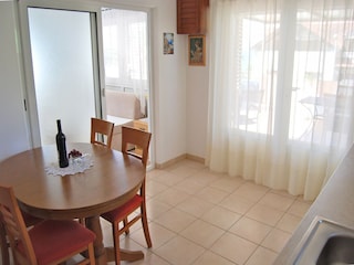 Apartment Splitska Features 7