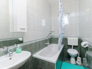 Apartment Lopar Features 14