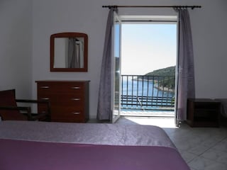Apartment Saplunara Features 28