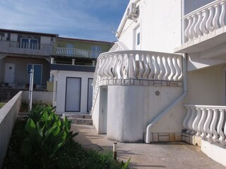 Apartment Povljana Außenaufnahme 4