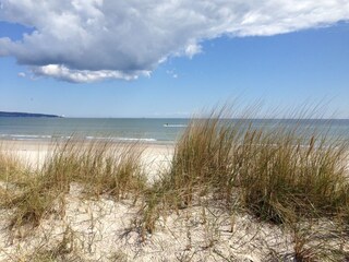 Dünen und weißer Pulver-Strand direkt vor der Haustür