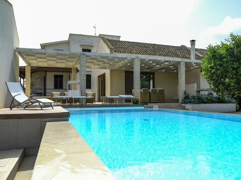 Holiday house Villa in Sizilien mit Pool nahe Erice & Trapani