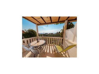 Apartment Bol  16
