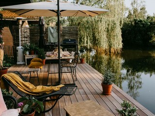 Chalet Geel Outdoor Recording 2