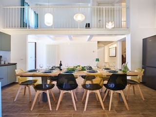 Villa Esther - Kitchen with dining table