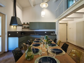 Villa Esther - kitchen with dining table