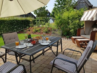 Sitzgruppe mit Tisch