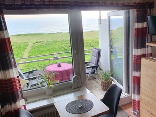 Esstisch mit Nordseeblick