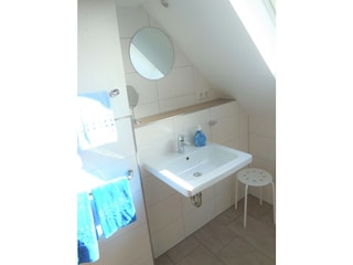 Holiday apartment Norddeich Bathroom 19