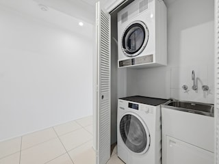 Apartment Broadbeach Features 22