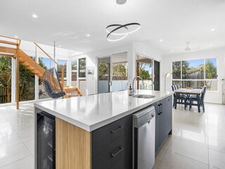 Apartment Sunshine Beach Features 11
