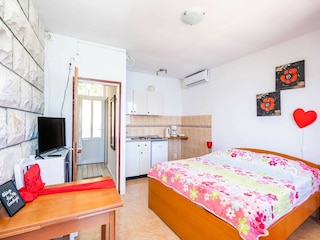 Apartment Lumbarda Features 5