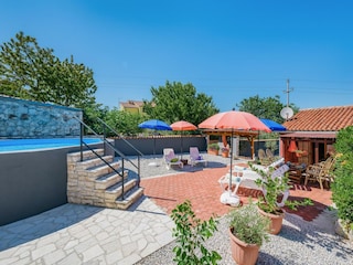 Apartment Višnjan Outdoor Recording 9